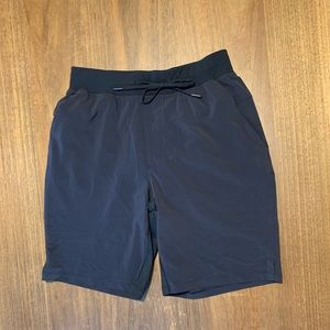 Lululemon men’s black T.H.E. lined short